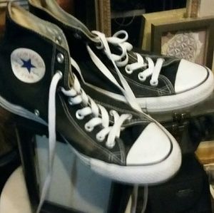 Size 10 Black Converse Hightops